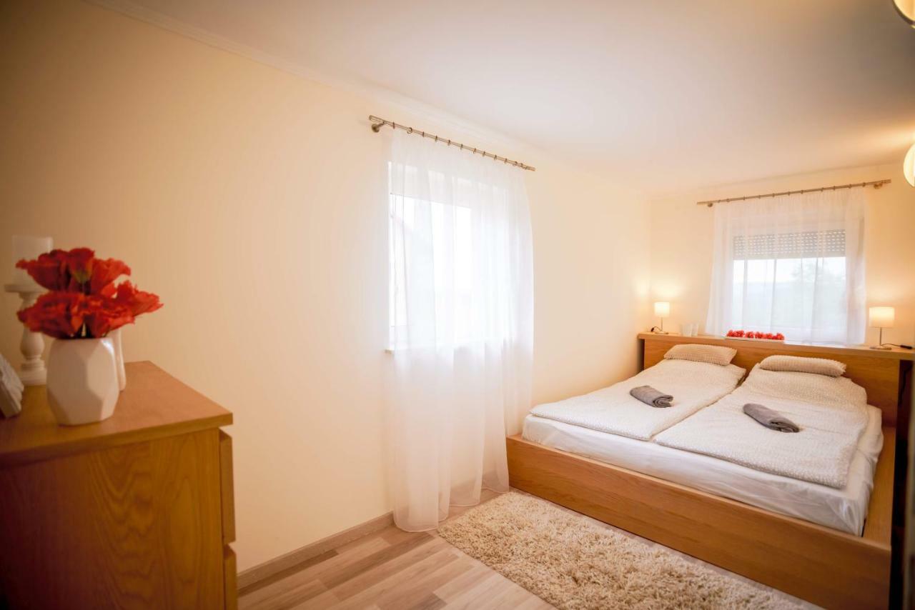 Eleven Apartman House ケストヘイ エクステリア 写真