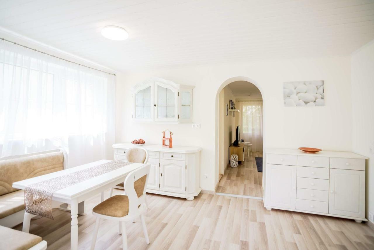 Eleven Apartman House ケストヘイ エクステリア 写真