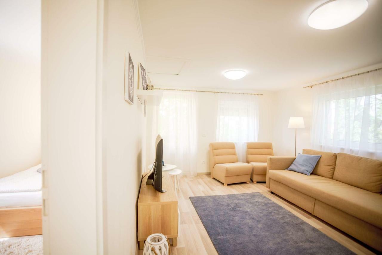 Eleven Apartman House ケストヘイ エクステリア 写真